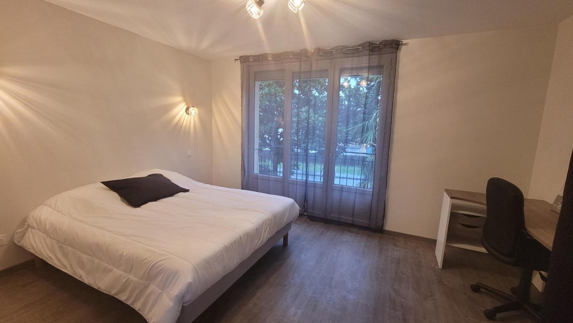 Bel Appartement T5 Neuf Avec 4 Chambres Tarbes Dış mekan fotoğraf